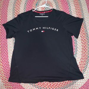 Oversized Tommy Hilfiger T-shirt